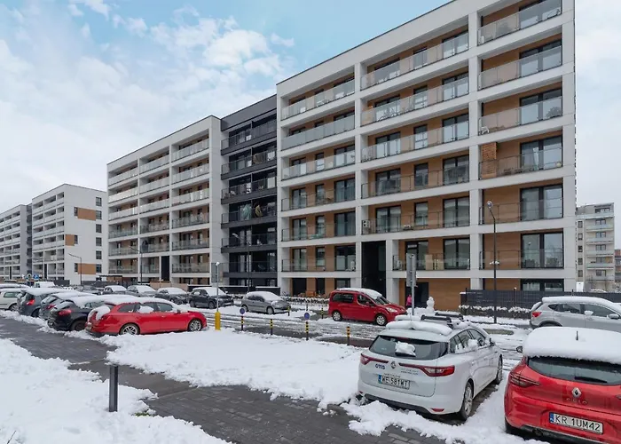 Tauron Arena Premium Apartment With Underground & Outdoor Parking By Renters Prestige